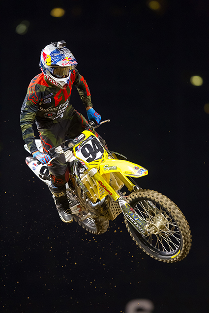 Suzuki_Factory_Racing_PR_Roczen_1